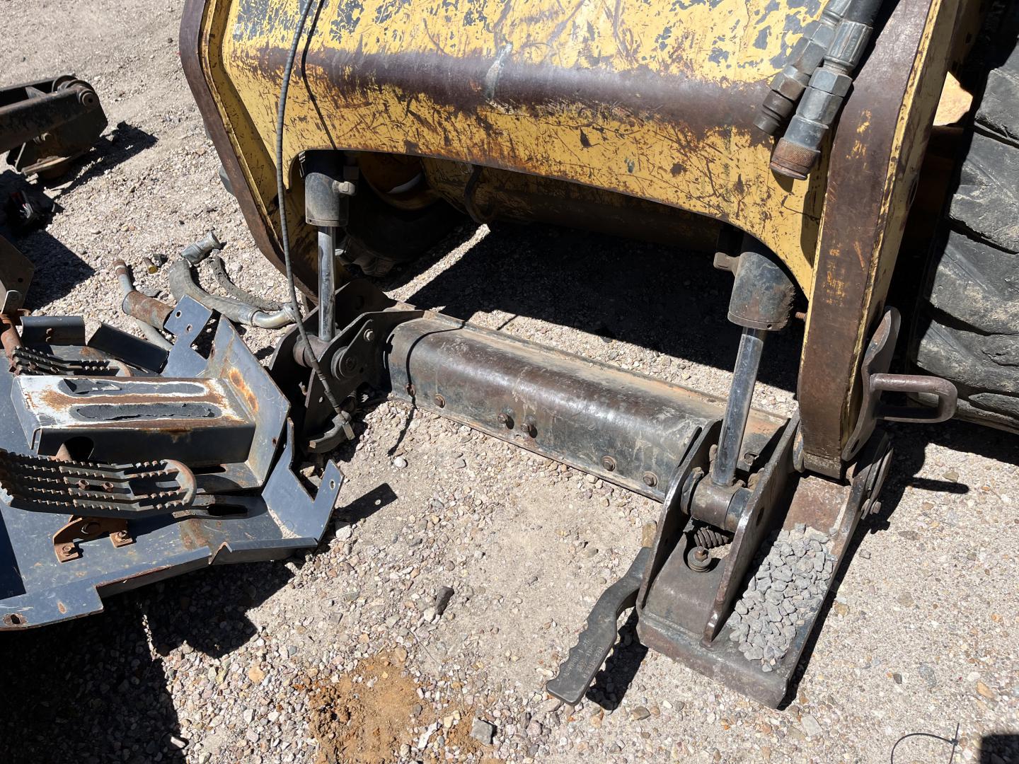 ./imagenes/INVOICE/2019/17617/MINICARGADOR CATERPILLAR 226 (4).JPG